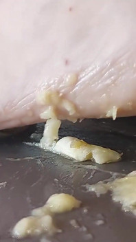 Zdrobesc bananele ca pula ta