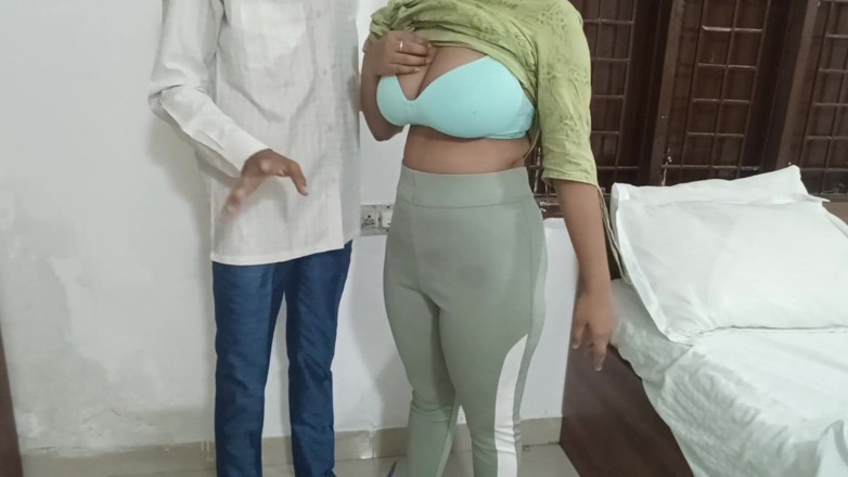 Priya ki Papa: Salu šel, aby si šaty na míru