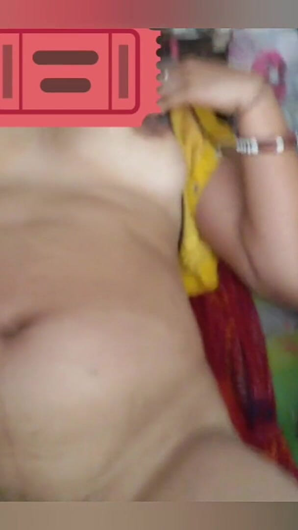 Priya Bhabi Peticot Down Big Ass Show (Priya hot 77) Priya Bhabi Peticot Down Big Ass Show (Priya hot 77)