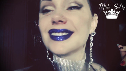 Goddess Misha Goldy: Bibir glittery biru yang glamor