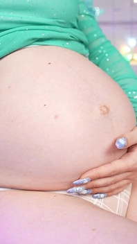 Incinta stuzzica e ti implora di scoparla, pancia primo piano