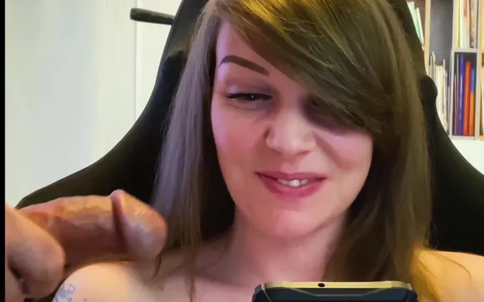 GamerGirlRoxy: Stroking Cock Over Distracted Pregnant Lady.