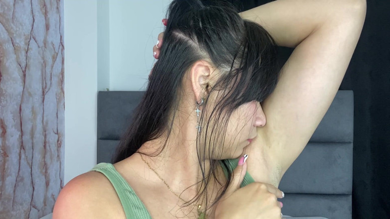 Angellkink: Sniff My Sweaty Pits