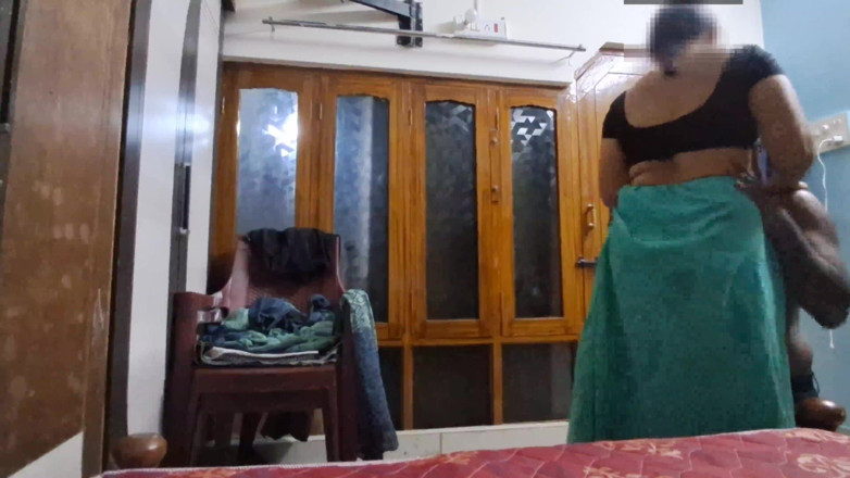 Sexy sindu: Une femme mariée indienne en sari enlève le sexe