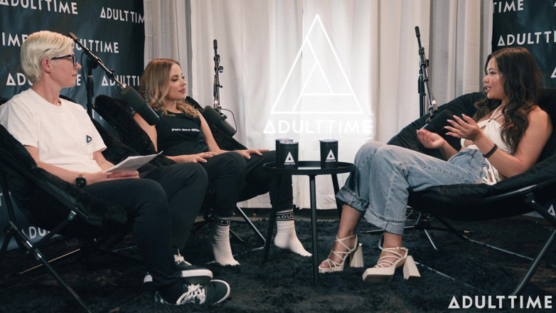Adult Time Podcast: Scarlett Alexis &amp; Anna Claire Clouds Pen * s Fingers &amp; Mile High...