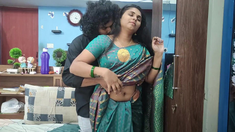 Vaigavarun45: Adik tiri Mallu berkongkek panas dengan abang suami, berkongkek dengan...