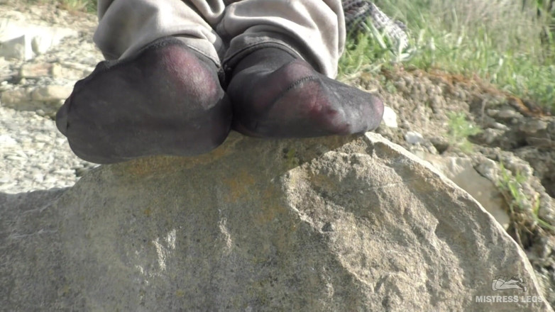 Mistress Legs: samudr tat par kaale naaylon moze men jins pair