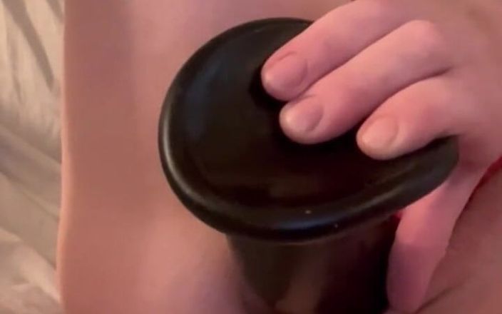 JadaSunkissed: Min nya knytnäppa dildo passar inte