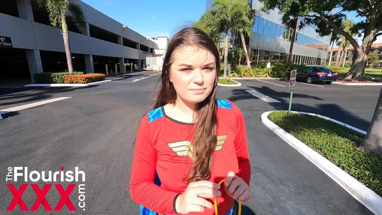 The Flourish XXX: Wonder woman merangkak cowok selingkuhnya dicrot di dalam - anastasia rose
