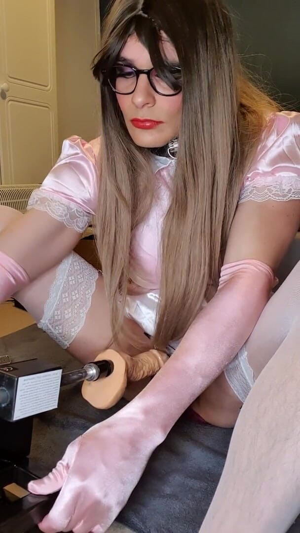 JessicaXD: Pink sissy maid fuck machine &amp; Estim