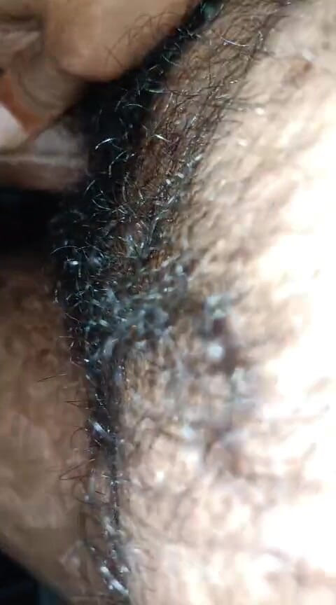 Rishi: Foda explosiva da bunda explosiva da jovem filha do proprietário...