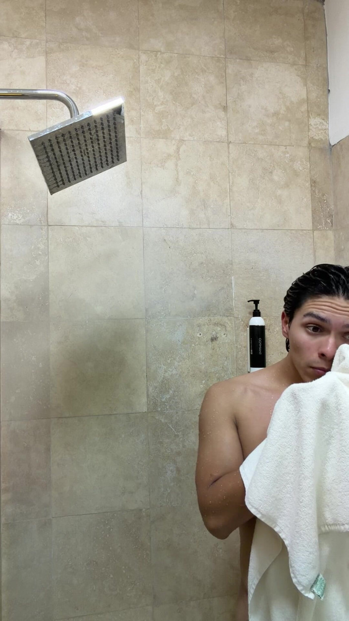 joanraay: Flexing My Muscles in the Showers