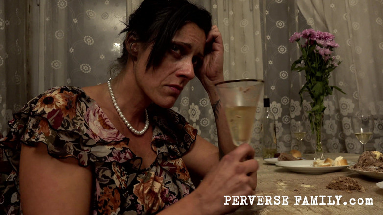 Perverse Family: Извращенная семья 29.4 (сезон 3): Очередь для Джейн