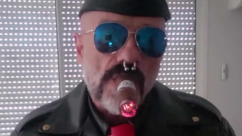 MusclesCigarsFFPig: Red Tie in Full Langlitz