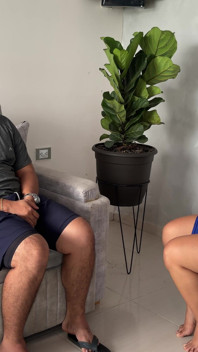 Shhh, nu-l lăsa să bănuiască nimic! - Soția ajunge să fie infidelă locuinței