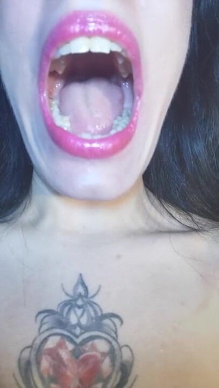 Beth Kinky: Come and fuck my throat pls