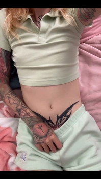 Offering Private Chat Sessions on My Premium Snap Hehe if Interested Send Me a Dm )))