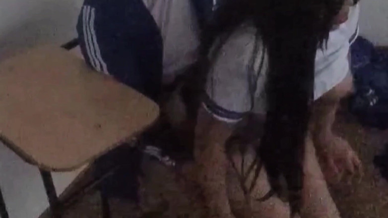 Astrid Cute: 女子高生は数学の授業後に私にセックスするように言われ、宿題のために私に彼女のお尻をくれます パート2