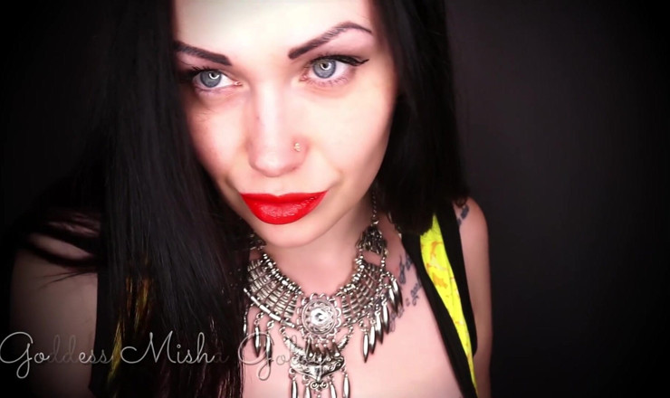 Goddess Misha Goldy: Nakarm cię moją boginią pluć - jeśli mnie dobrze błagasz - edycja...