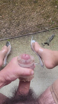 Cumming on My Pretty Nylon Feet