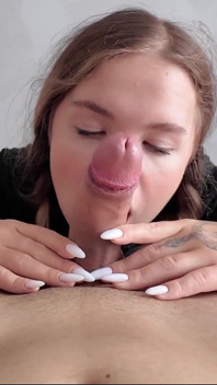 Amazing Sensual Blowjob - Ogromny wytrysk z moim językiem