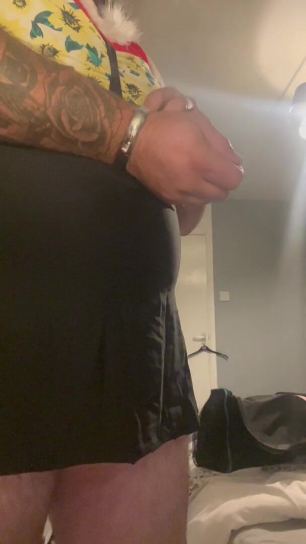 Shaun Cbt: Escravidão de pau com crossdress e mãos adicionais de escravidão...