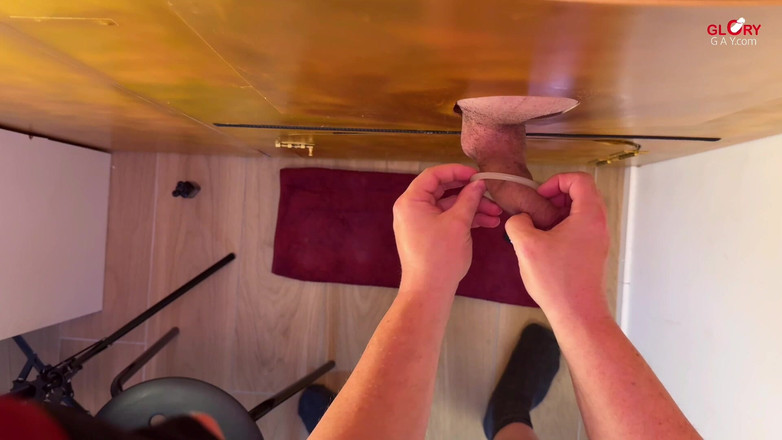 GLORYHOLEGAYS: Gloryhole İçin Çok Arzulu - Dede Penisi 30 Saniye Sonra Patladı