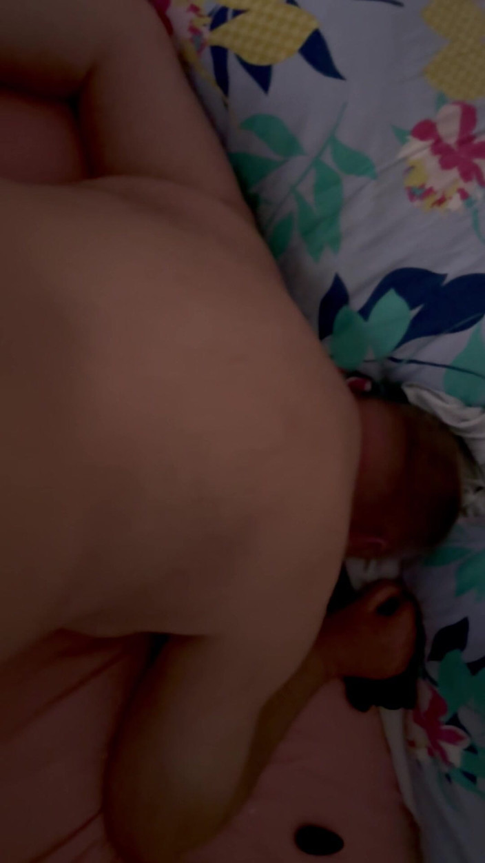 Molly pegging sissy: 挂