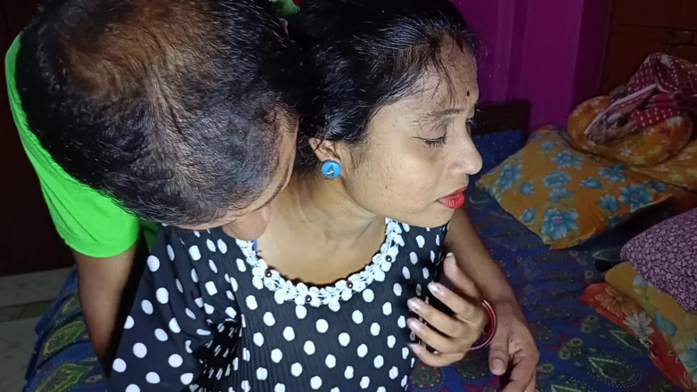 Bengali-coupel: India bengalí Pinki Vabi en Davor y priyod