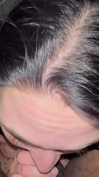 Bạn thích chồng cuck đó?