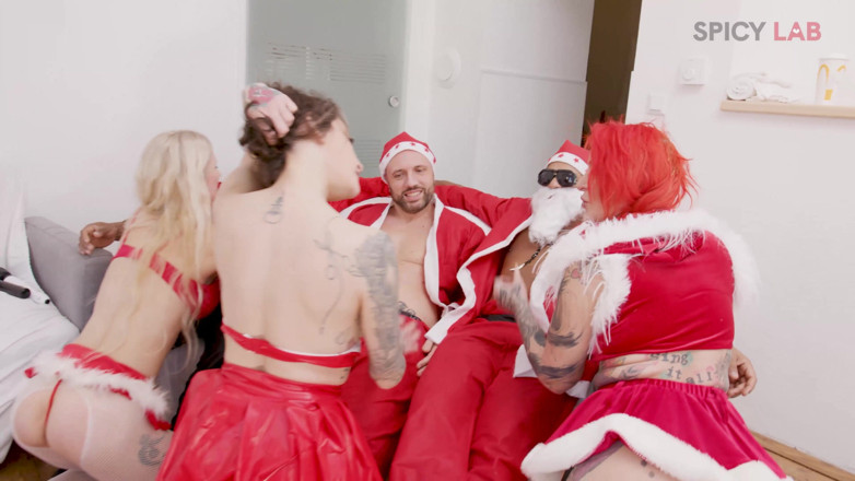 Spicy Lab Production: Xxxmas grup seks partisi