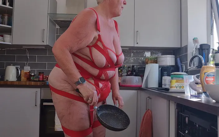 Uk Joolz: Kitchen Play