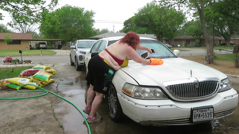 BBW nurse Vicki adventures with friends: Sexy Mature bbw redhead Nurse Vicki washes her car!