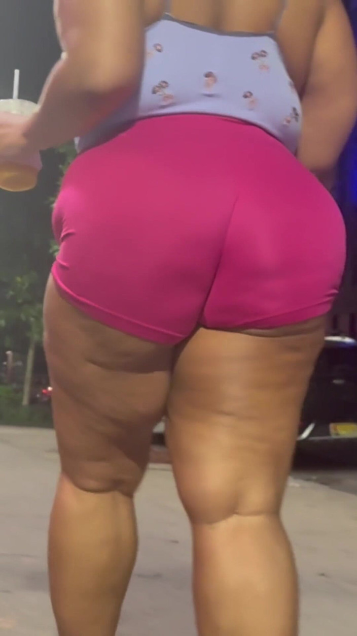 PutiLing: Leg Tease - High Heels Fetish - Puerto Rican BBW Fat Ass -...
