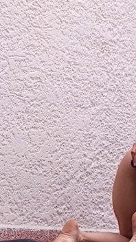 Pelirroja latina de gran culo quería probar sexo anal después de un entrenamiento en la piscina
