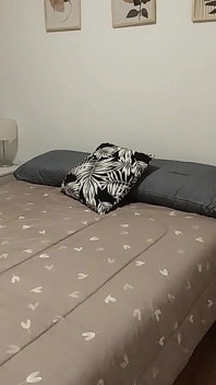 Macecha doma, jen fanoušci ve zpomaleném záběru, dělání se