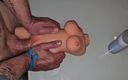 Cums so yummy: Fick mit einer Miniatur-sexpuppe