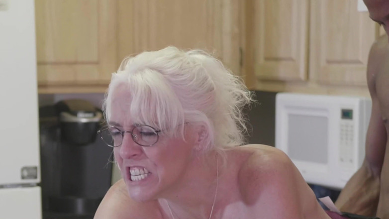 Voo Doo XXX: Agente immobiliare miLF troia scopa clienti bbc per vendite - doppio...