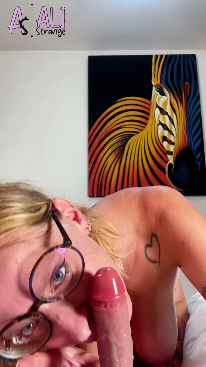 OnlyAliWorld: 42 - POV: Blondýnka saje tvého ptáka a vezme creampie