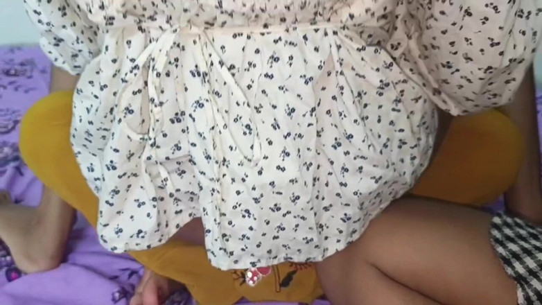 Sweet_Priya07: Indyjski trójkąt lesbijki z jednym chłopakiem przejebane, brudne rozmowy z...