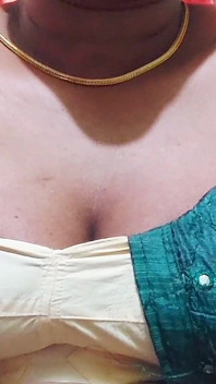 Hintli yıldızı sunny leona yenge xxx