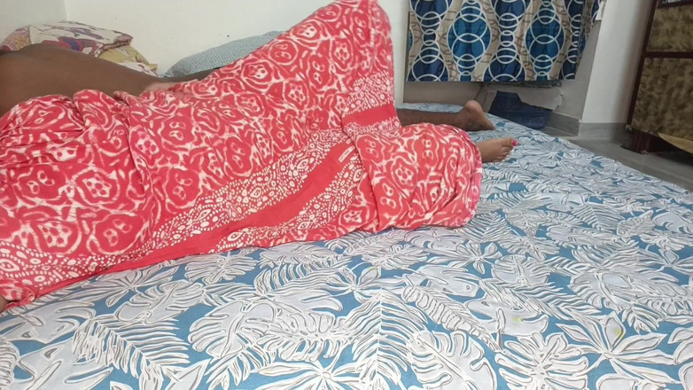 SUDIPABHABHI954: Sorellastra condivide il letto con il fratellastro che scopa completamente...