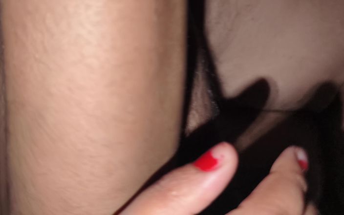 BadMash_Bhabhi: Bahu Ấn Độ được đụ trong âm hộ khít khao của cô ấy bởi sasur ji...