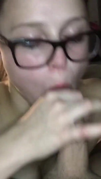 La mia ragazza di 18 anni mi fa buttare e hog... Creampie orale