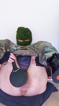 Ftm Soldier primește un antrenament umilitor în disciplina pizdei