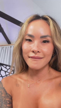 Linda Lan odwiedza swojego lekarza na dawkę pieprzenia