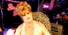 FemmeCheri120: Moje malá klitorisová holka tvrdě myslí na moji nadcházející show.