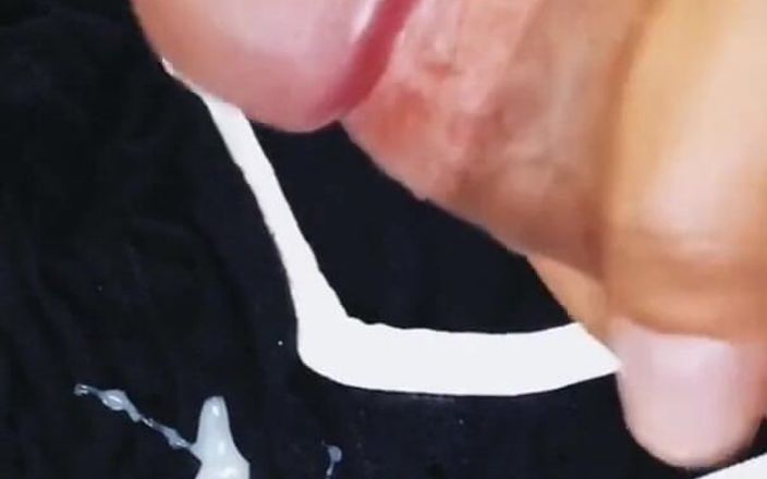 UnderXiaoQiang: Found another hot cum underwear video!