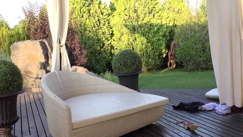 Romance with Love: Dışarıda Sikiş!! Dışarıda sert penis sikiliyor