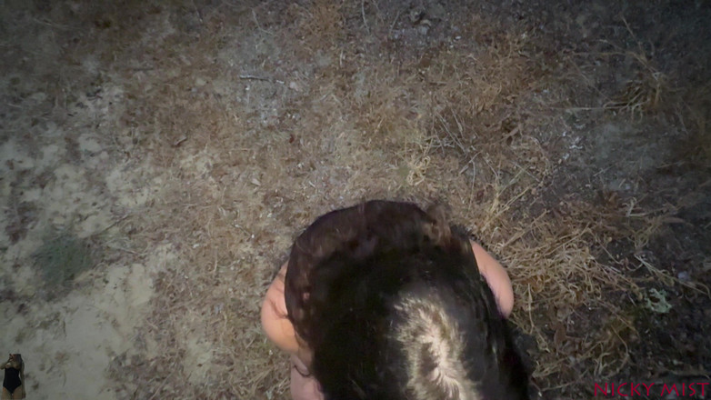 Nicky Mist: Sborrata nelle mie mutandine sborra sulla figa video amatoriale all'aperto 4K